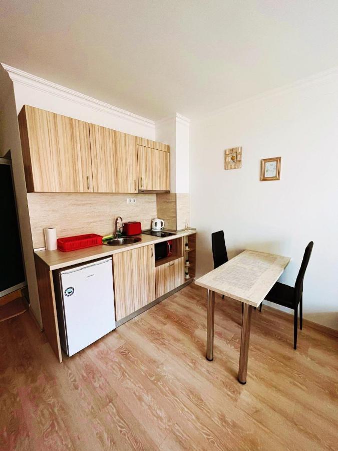 Lovely Studio Apartment On The Beach Burgas Exterior foto