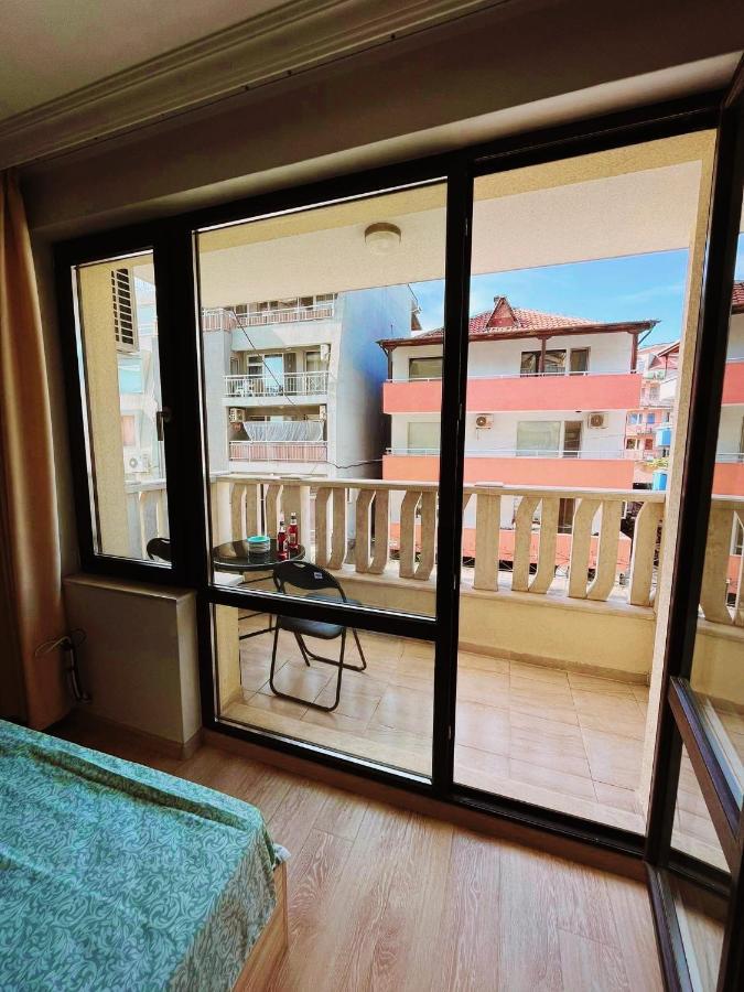 Lovely Studio Apartment On The Beach Burgas Exterior foto